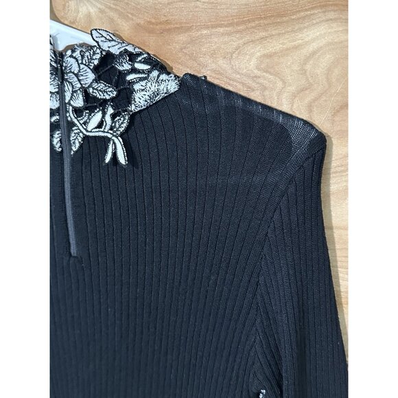 VENUS Woman Small Ribbed Sweater Black White  Floral Lace Appliqué Stretch Mesh - Picture 6 of 9